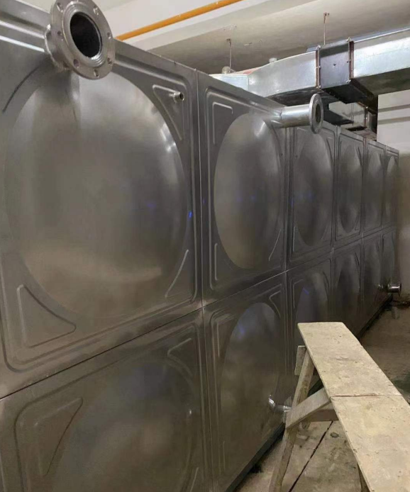 铜梁日常维护不锈钢水箱的流程是怎样的